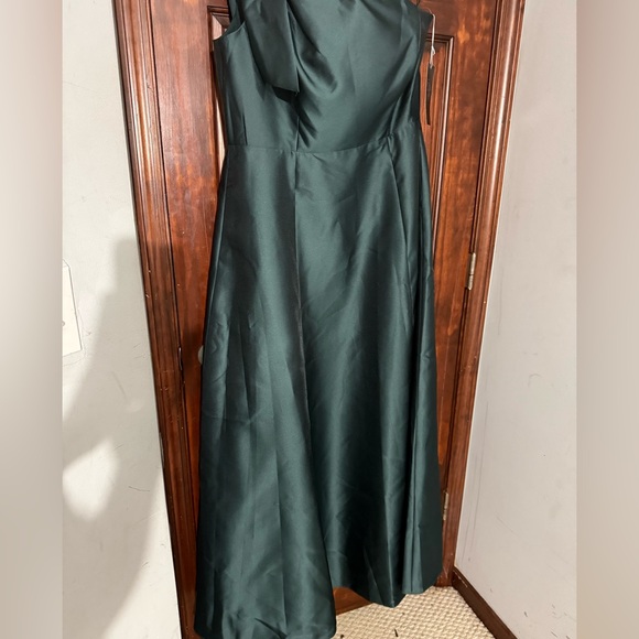 Alfred Sung Evergreen One-Shoulder Bow A-Line Gown Size 18 $279 D875 - Picture 5 of 12